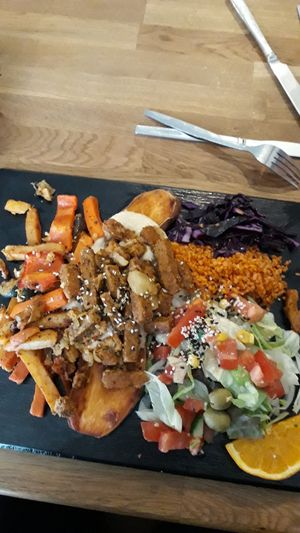 seitan-sweet potato platter with salad and bulgur at Veggie Liebe in Freiburg