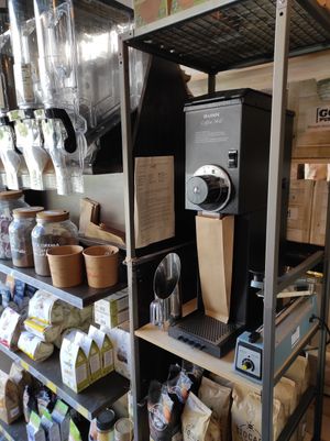 Moagem de Café at Macaroca in Porto