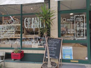 Front dooor at Macaroca in Porto