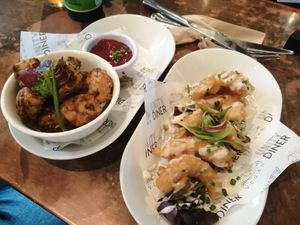 Starters - VFC popcorn bites and Tempura prawnz at Unity Diner in East London