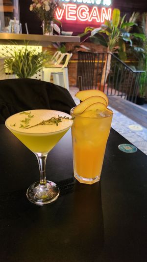Left: vegan propaganda cocktail, right: unit iced tea mocktail at Unity Diner in East London