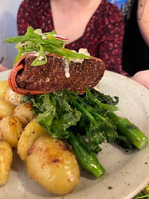 The close up of the 3D printed meat 😍  at Unity Diner in East London