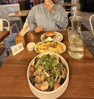 This is a ss from my be real:/  at Unity Diner in East London