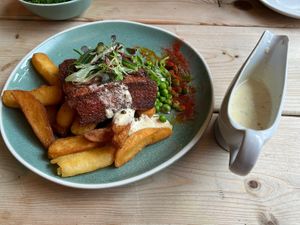 5oz flank steak & chips  at Unity Diner in East London