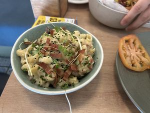 mac n cheese  at Unity Diner in East London