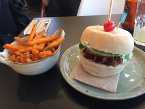 Tofu "fish" burger and sweet potato fries at Unity Diner in East London
