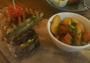 Cheeze sandwich with fries (veganuary menu) at Unity Diner in East London