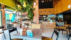 Dining Room at The Salad Concept - Sompetch Branch in Chiang Mai
