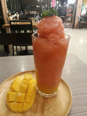Smoothie at The Salad Concept - Sompetch Branch in Chiang Mai