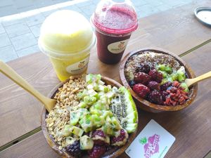 Acai bowls and shakes at Enerjuicer in Tel Aviv