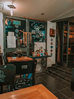 Cozy space at Coffee Circus in Bugibba