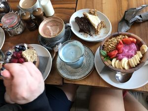 Smoothie bowls with vegan desserts at Coffee & Drift in Lymington