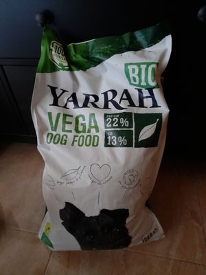 Dog food at Simply Ecological - Vegan in Tarragona