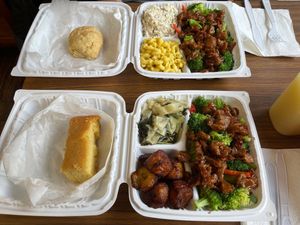 Beef and broccoli, once with mixed greens, plantains and cornbread and once with mac‘n‘cheese, coleslaw and buiscuit at Senbeb Cafe in Washington
