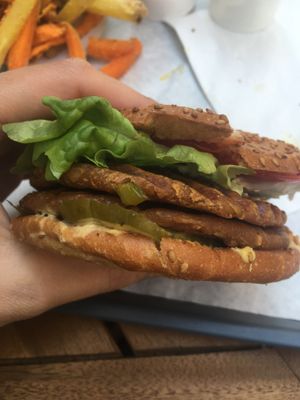 Regular “normal burger”  at VeganBioBurger in Paris