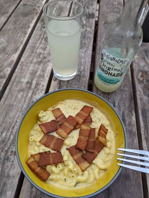 Mac and cheese + lemonade at Pyramid Vegan Cafe & Bakery in Glastonbury