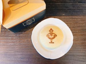 poepoe pan cake at Poe Poe in Yokohama