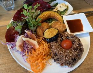 Detox obento😄Sooo tasty 😋  at Poe Poe in Yokohama