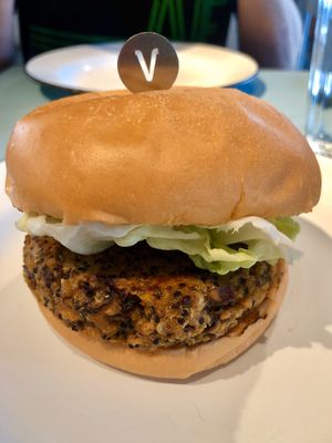 The Quinao - vegan-friendly at HKG - Beef & Liberty Burgers - T1 in Outlying Islands