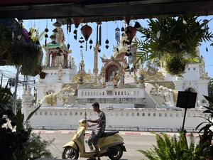 Views to the temple  #Veganuary at Kunda Vegan Vegetarian in Chiang Rai
