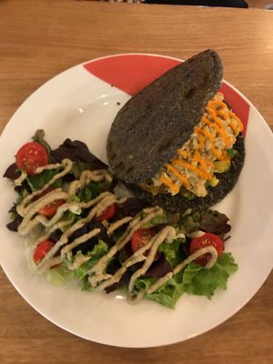 💚AREPA BLACK💚
rice and quinoa arepa, filled with chickpea Salada, avocado, tomatoes, hotsoauce made from colombian fruit : chontaduro & ranch.  at Boho Balance by Silvana Gomez in Bogota