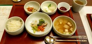 Bibimbap at Jihwaja in Seoul