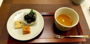 Desserts with rice syrup at Jihwaja in Seoul