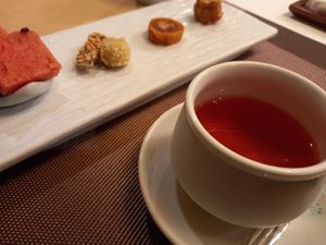 Dessert and tea at Jihwaja in Seoul