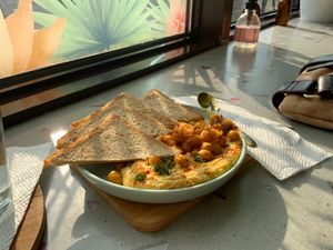 hummus at Bali Bowl Cafe in Kyiv