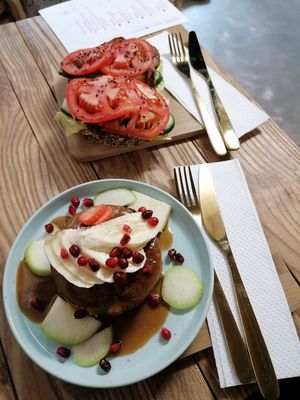 Pancakes and seitan toast at Bali Bowl Cafe in Kyiv