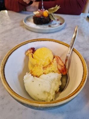 Exotic and Lemon / Basilikum at Claus Eismanufaktur & Deli in Karlsruhe