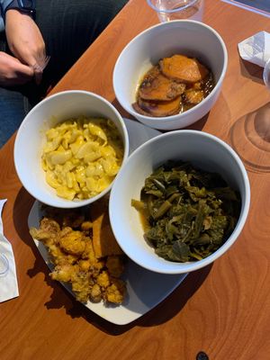 Tour de Lindiana - Mac and cheese, collard greens, yams, “chicken” (cauliflower) with lemon seasoning.  at Lindiana's Southern Vegan Kitchen - Maybe closed in Houston