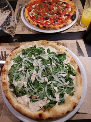 Greko and Olivia pizza at Bahía Verde in Tenerife
