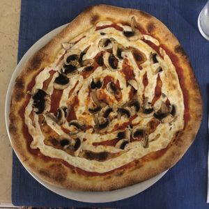 Marguerita with extra mushrooms  at Bahía Verde in Tenerife