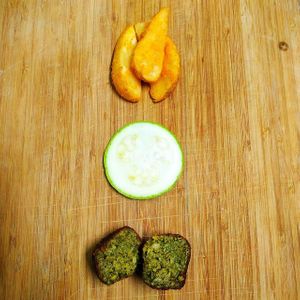 Выбираем начинку для 4-го Конвертика.
Choosing the filling for the 4th Envelope. at The Slice Pizza in Moscow