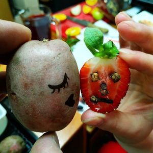 Поцелуй в щёчку заряжает лучше любого энергетика)
A kiss on the cheek charges better than any energy) at The Slice Pizza in Moscow