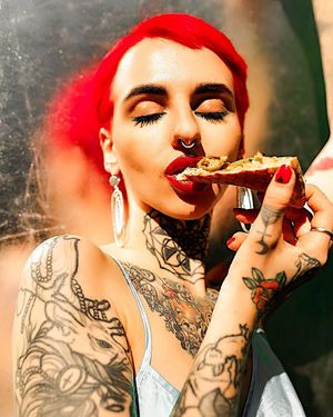 Любовь красного цвета.
Love is red. at The Slice Pizza in Moscow