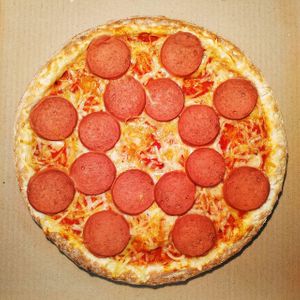 We are testing vegan pizza with vegan sausage.
Мы тестируем веганские пиццы с веган колбасками. at The Slice Pizza in Moscow