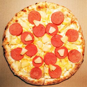 Новая растительная пицца без ПЖП Гавайка по вегану готова!
The new vegan Hawaiian plant pizza is ready!
 at The Slice Pizza in Moscow