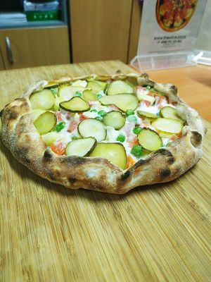 СЛАЙС пицца тестирует новые галеты Оливье.
SLICE pizza testing new Olivier Galletts.
#слайспицца #slicepizza at The Slice Pizza in Moscow