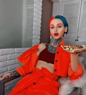 Настоящая ты с настоящей СЛАЙС пиццей!
Real you with real SLICE pizza! at The Slice Pizza in Moscow