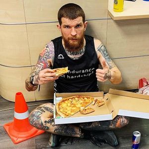 Не бросай тренироваться, даже в карантин!
Don't stop training, even in quarantine! at The Slice Pizza in Moscow
