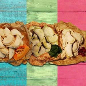 Dumplings with pumpkin, spinach, cherry by SLICE pizza.
Вареники с тыквой, шпинатом, вишней от СЛАЙС пиццы. at The Slice Pizza in Moscow