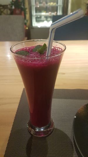 pitaya juice at Shàng Shàn Shū Shí in Macau