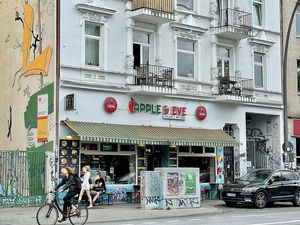 outside at Apple & Eve in Hamburg