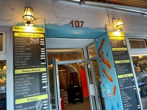 entrance at Apple & Eve in Hamburg