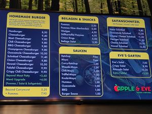 Speisekarte, gibt zusätzlich noch Burger und Salate at Apple & Eve in Hamburg