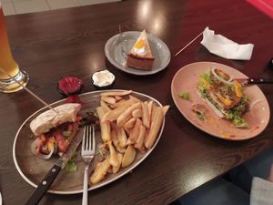 Amazing champignon burgers at Apple & Eve in Hamburg