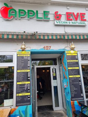  at Apple & Eve in Hamburg