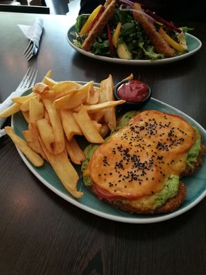 Guacamole Schnitzel at Apple & Eve in Hamburg